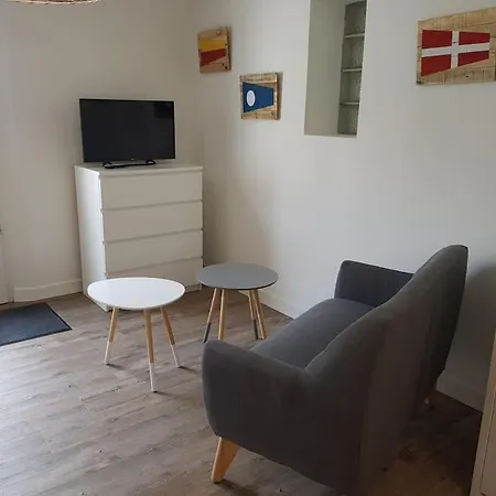 Petite Maison La Rochelle Avec Jardin Et Parking Дом отдыха Ла-Рошель