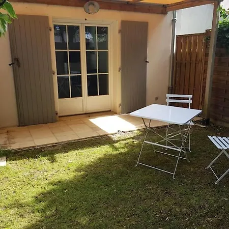 Дом отдыха Petite Maison La Rochelle Avec Jardin Et Parking *