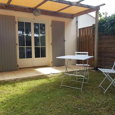 Petite Maison La Rochelle Avec Jardin Et Parking בית נופש *